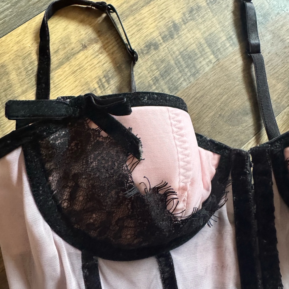 Vintage Y2K VS Sexy Little Things Corset Top - Picture 2 of 7